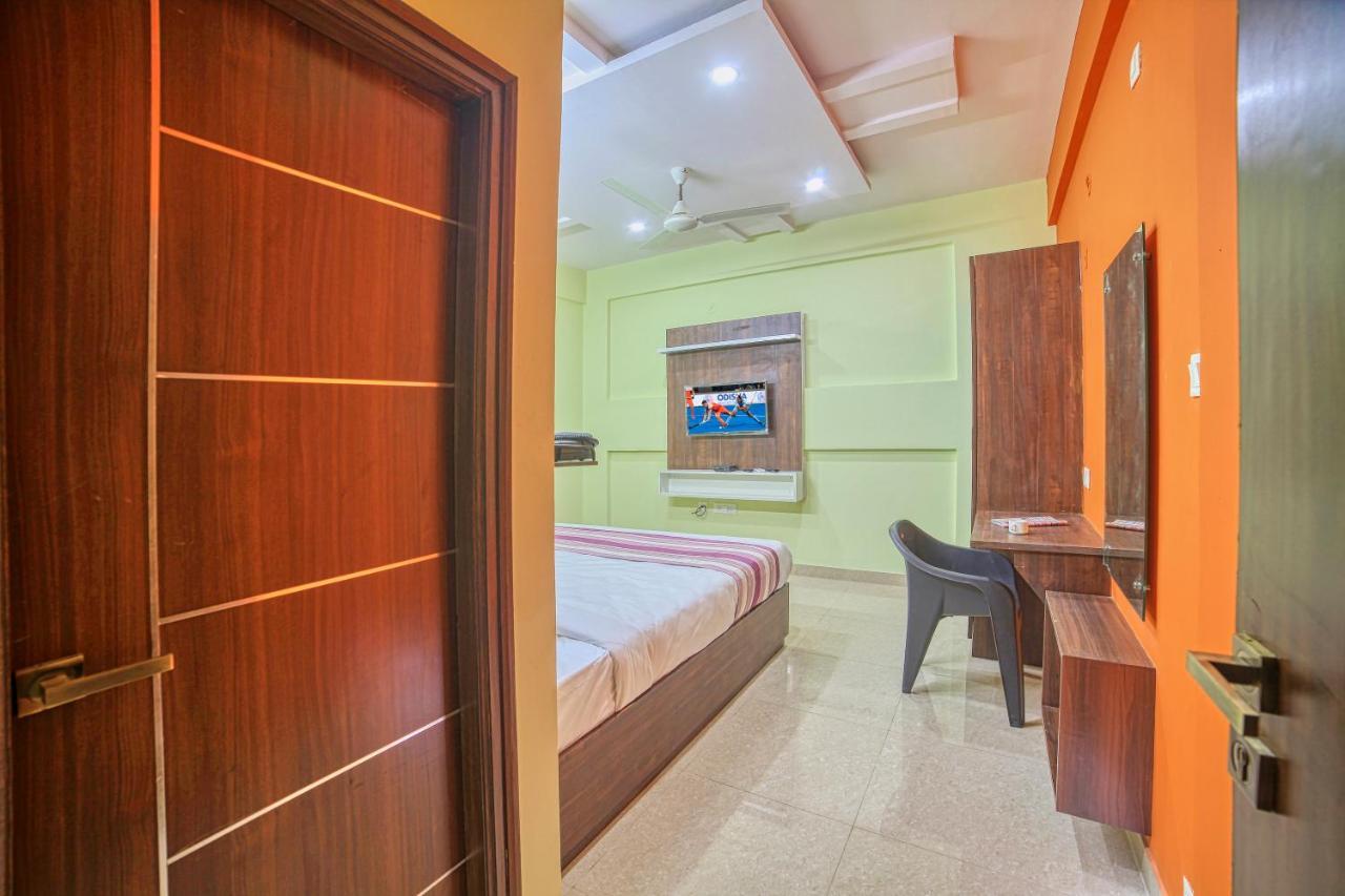 Redkey Inn Hotel Near Bangalore Airport Airport Pickup & Drop Available 24X7 Yelahanka Zewnętrze zdjęcie