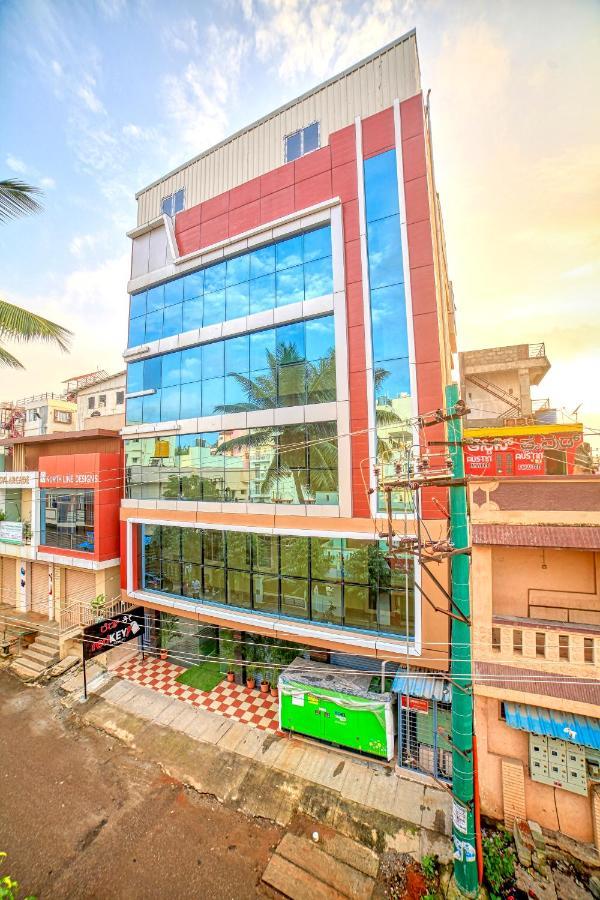 Redkey Inn Hotel Near Bangalore Airport Airport Pickup & Drop Available 24X7 Yelahanka Zewnętrze zdjęcie
